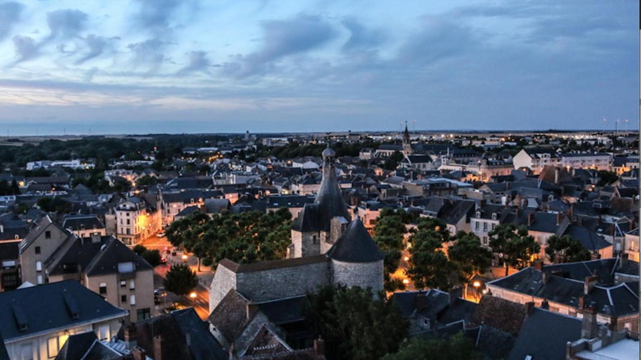 Appart' Prive A Issoudun : Confort Et Style Eksteriør bilde